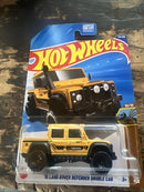 Hot Wheels 15 Land Rover Defender Double Cab Yellow