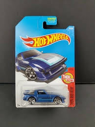 hot wheels mazda rx7 4/10