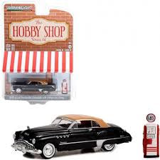 Greenlight 1/64 Buick Roadmaster Convertible 1949 with Gas Pump