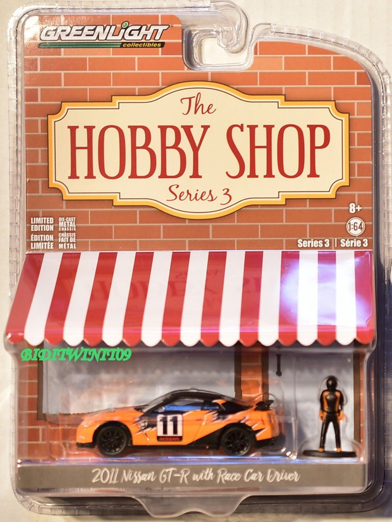 HOBBY SHOP SERIES 3 2011 NISSAN GT-R WITH RACE CAR DRIVER