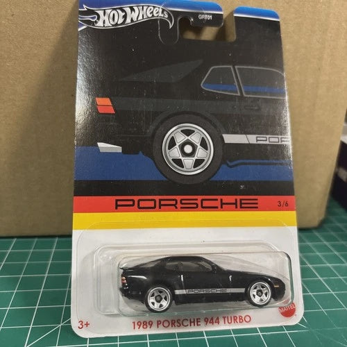 Hot Wheels Porsche Series 1989 Porsche 944 Turbo 3/6