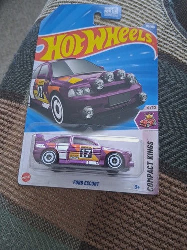 Hot Wheels Ford Escort Purple 2025
