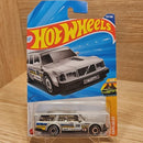 2025 Hot Wheels #227 - Volvo 240 Drift Wagon Silver Wagons #3 JBB40Opens