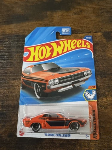 Hot Wheels Muscle Mania # 1/10 '71 Dodge Challenger #131/250