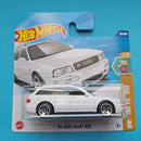 Hot Wheels 70's VS 80's 1:64 White 94 Audi Avant RS2-short card
