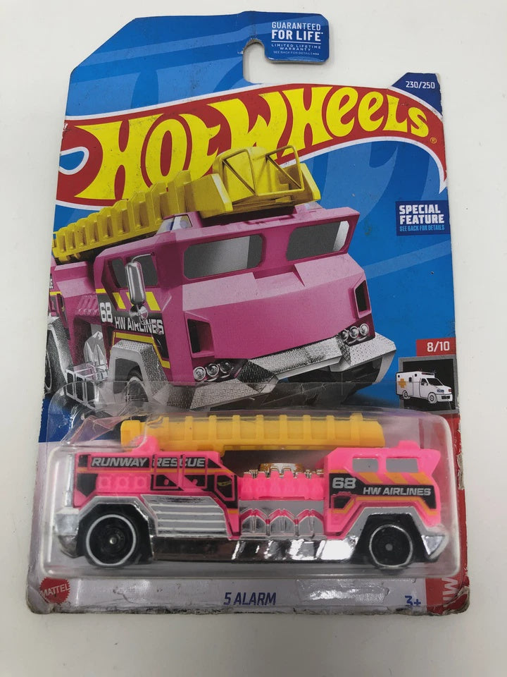 Hot Wheels 2022 - 5 Alarm - Pink Fire Truck - HW Rescue 8/10 - 230/250
