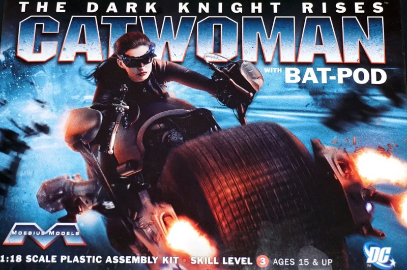 Moebius Models 1/8 Dark Knight Rises Catwoman with Bat Pod (MOE 0938)